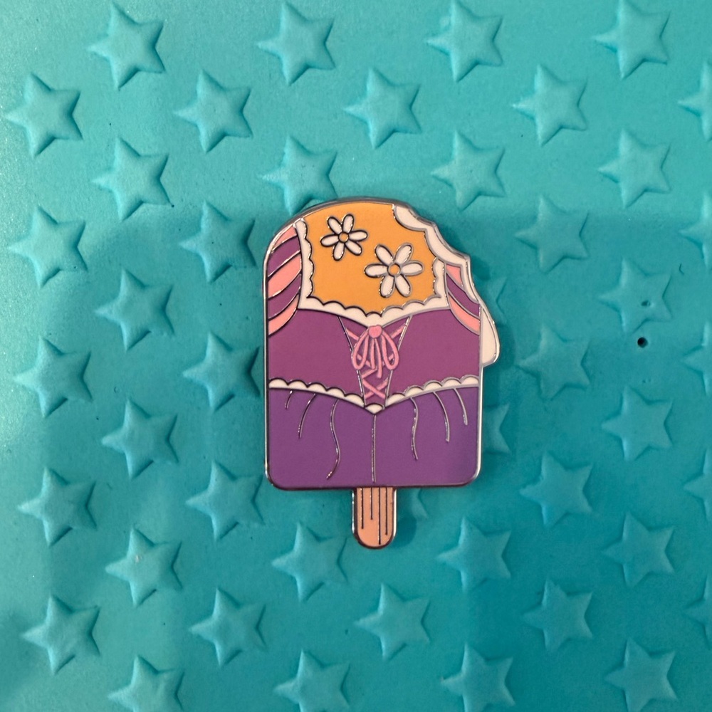 DISNEY PARKS SERIES 2 popsicle pin!